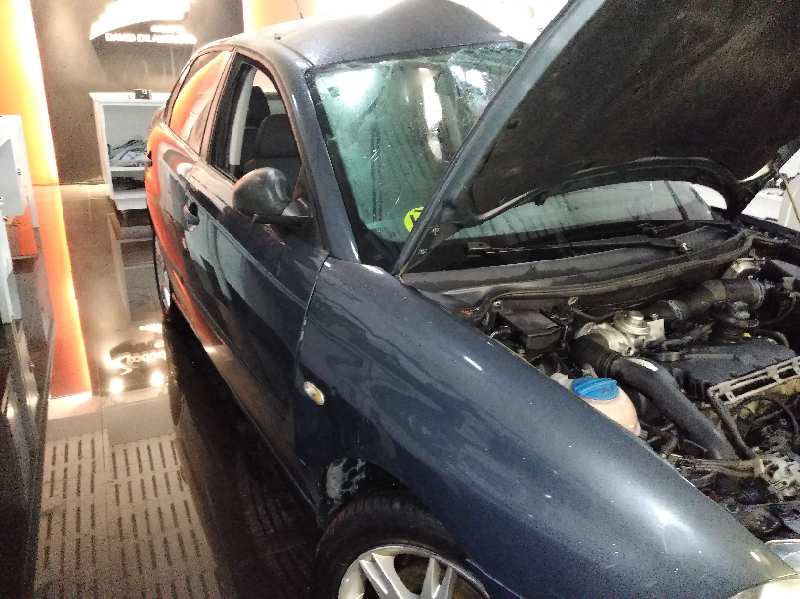 SEAT CORDOBA BERLINA (6L2) Fresh Motor 1,9 Ltr. - 74 kW TDI foto 8