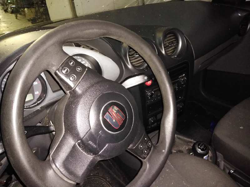 SEAT CORDOBA BERLINA (6L2) Fresh Motor 1,9 Ltr. - 74 kW TDI foto 9