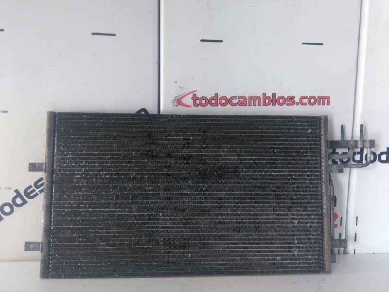 CONDENSADOR / RADIADOR  AIRE ACONDICIONADO FORD FOCUS BERLINA (CAP) Ambiente (D)
