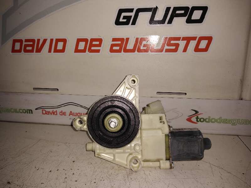 MOTOR ELEVALUNAS DELANTERO DERECHO