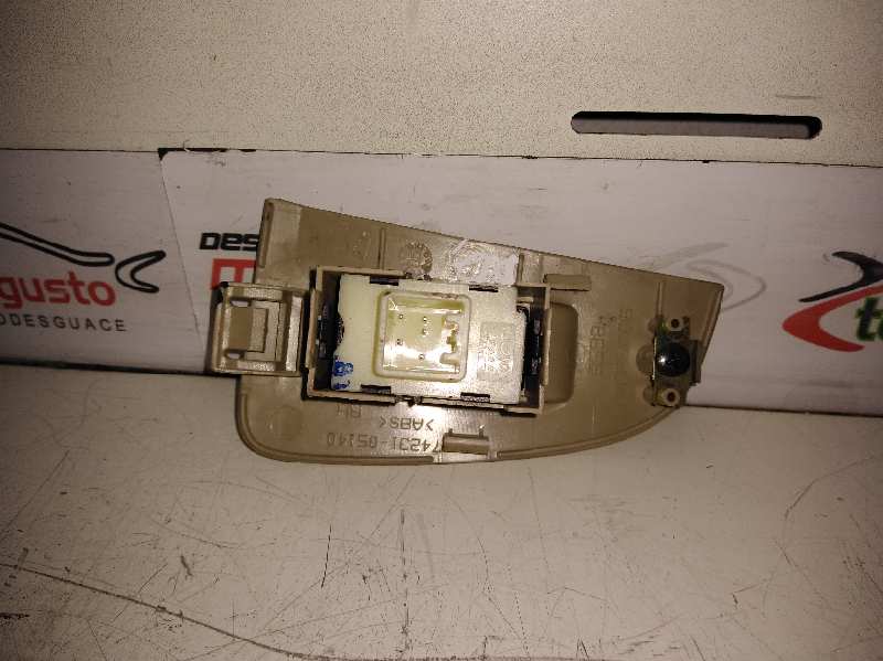MANDO ELEVALUNAS DELANTERO DERECHO TOYOTA AVENSIS BERLINA (T25) 2.0 D4-D Executive Berlina (5-ptas.)   |   0.03 - ...
