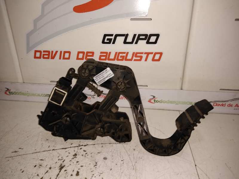 PEDAL ACELERADOR