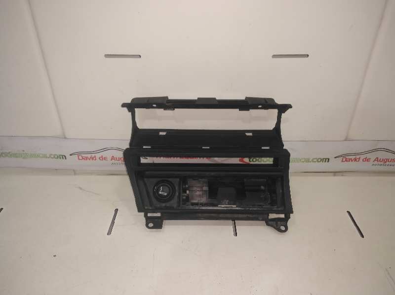 CENICERO BMW SERIE 3 BERLINA (E46) 320d   |   09.01 - 12.06