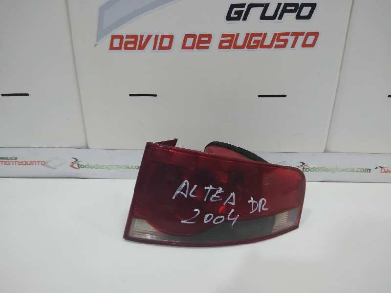 PILOTO TRASERO DERECHO