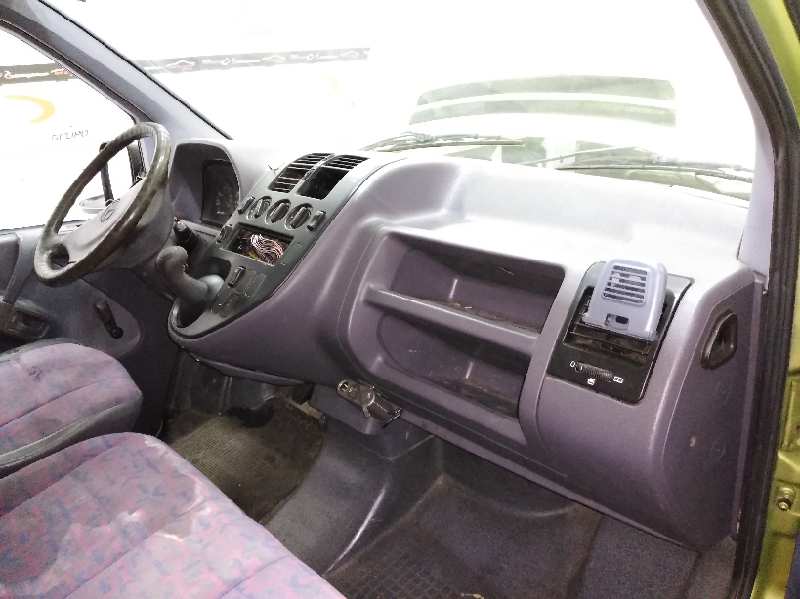 MERCEDES-BENZ CLASE V (W638) V 230 Turbodiesel  (638.274) Motor 2,3 Ltr. - 72 kW Turbodiesel CAT foto 12