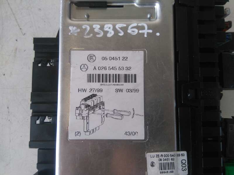 CAJA RELES / FUSIBLES