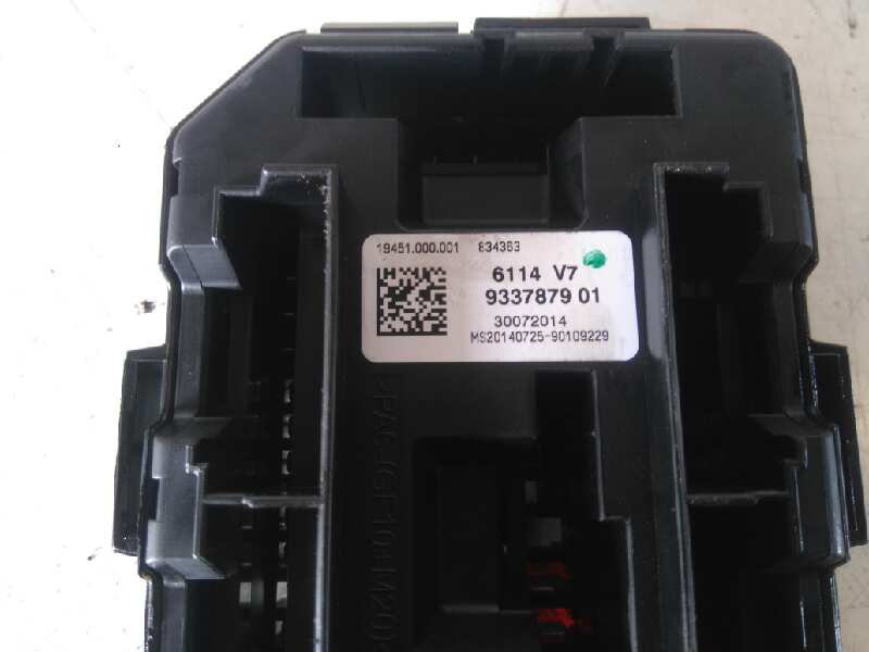 CAJA RELES / FUSIBLES