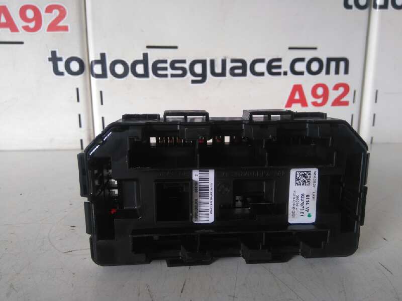 CAJA RELES / FUSIBLES foto 2