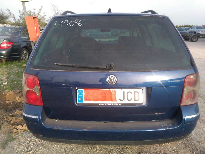 VOLKSWAGEN PASSAT VARIANT (3B6) V6 TDI Comfortline Family   |   05.02 - ... foto 2