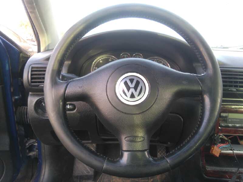 VOLKSWAGEN PASSAT VARIANT (3B6) V6 TDI Comfortline Family   |   05.02 - ... foto 9