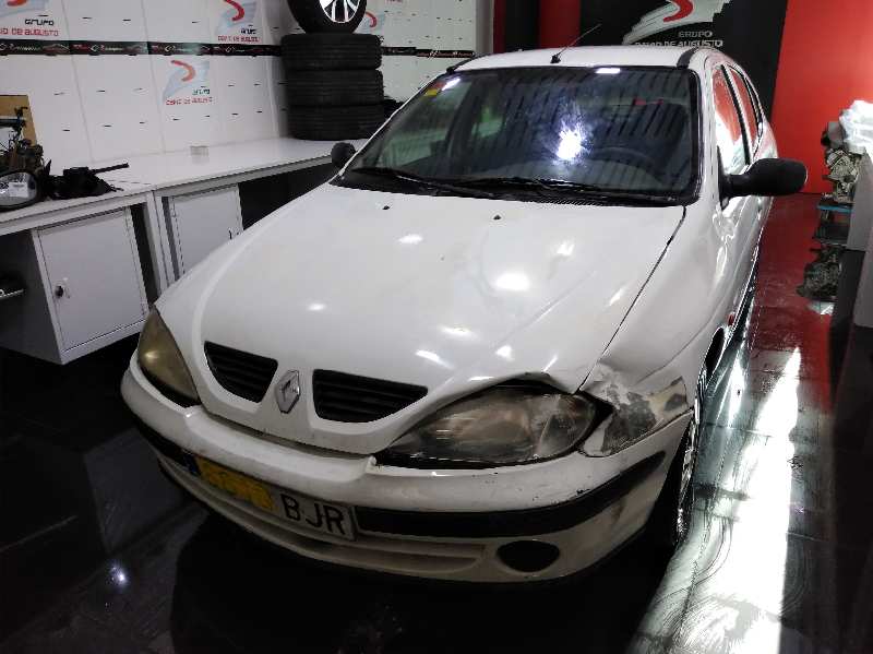 RENAULT MEGANE I FASE 2 CLASSIC (LA..) 1.6 16V Authentique Motor 1,6 Ltr. - 79 kW foto 2