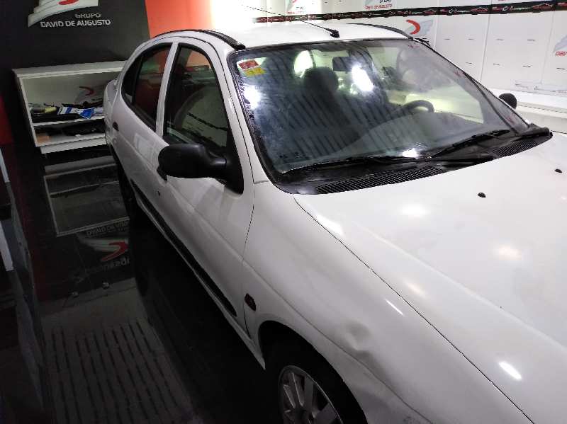 RENAULT MEGANE I FASE 2 CLASSIC (LA..) 1.6 16V Authentique Motor 1,6 Ltr. - 79 kW foto 5