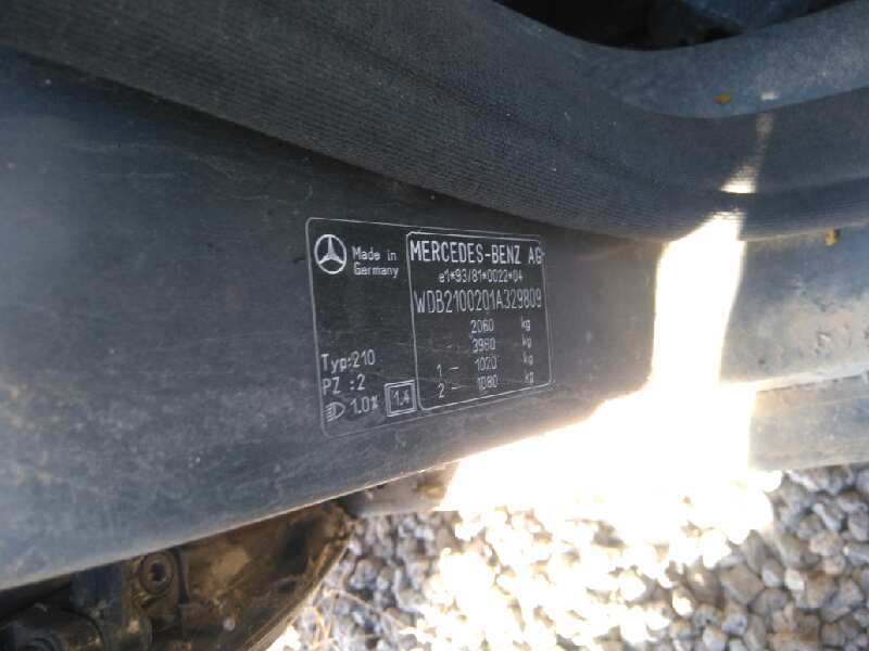 MERCEDES-BENZ CLASE E (W210) BERLINA DIESEL 3.0 Diesel CAT Motor 3,0 Ltr. - 100 kW Diesel CAT foto 6