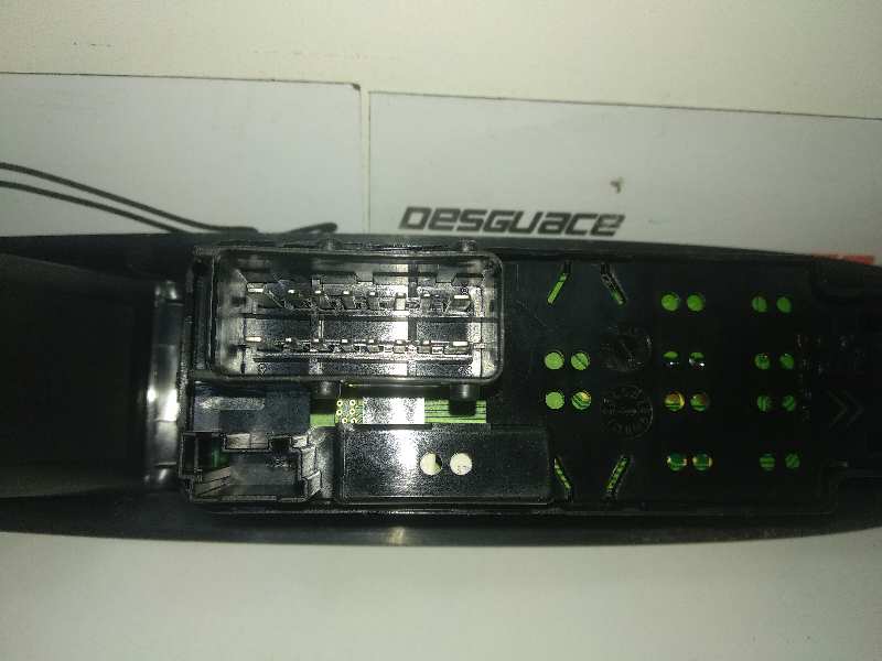 MANDO ELEVALUNAS DELANTERO IZQUIERDO CITROEN DS3 Base   |   09.09 - 12.11
