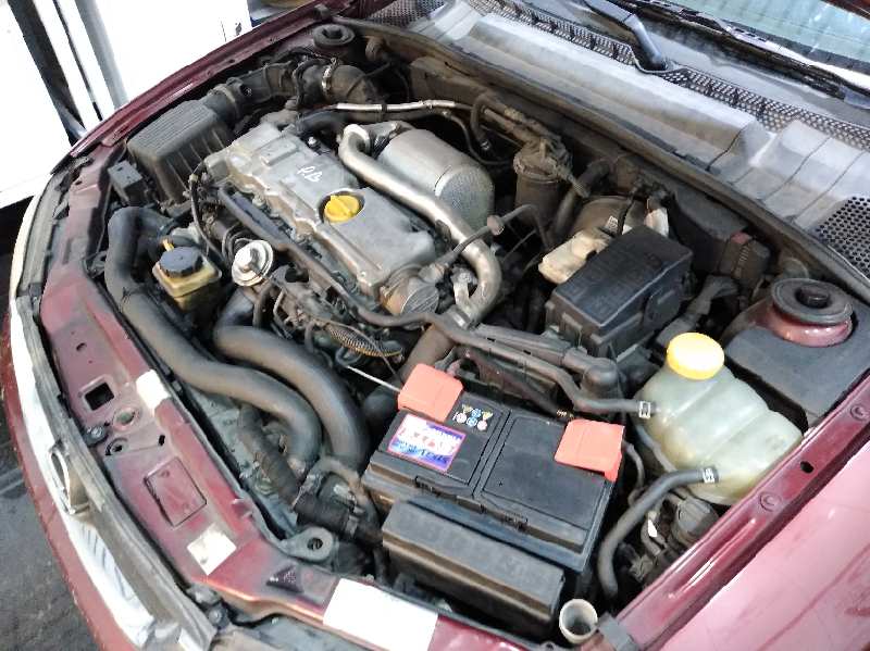 OPEL VECTRA B BERLINA Básico (1999->) Motor 2,0 Ltr. - 74 kW DTI foto 7