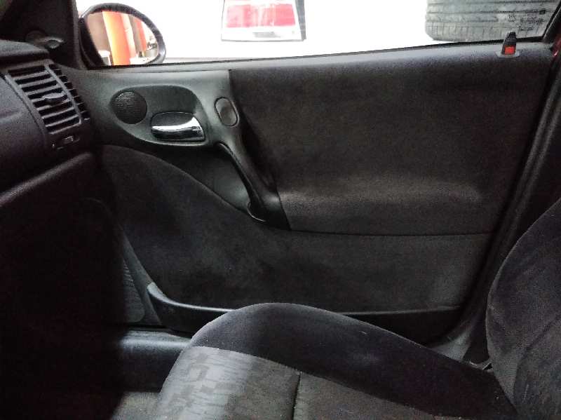 OPEL VECTRA B BERLINA Básico (1999->) Motor 2,0 Ltr. - 74 kW DTI foto 9