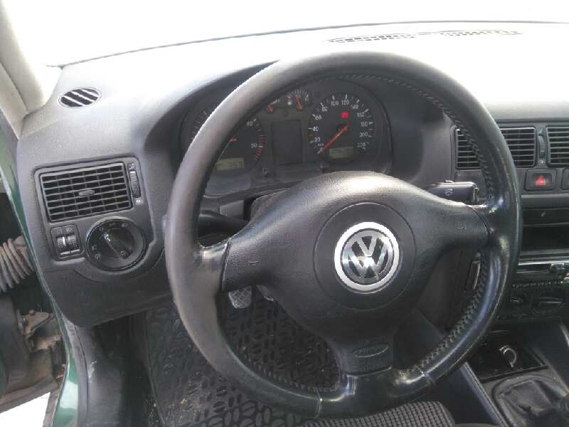 VOLKSWAGEN GOLF IV BERLINA (1J1) Advance Motor 1,9 Ltr. - 81 kW TDI