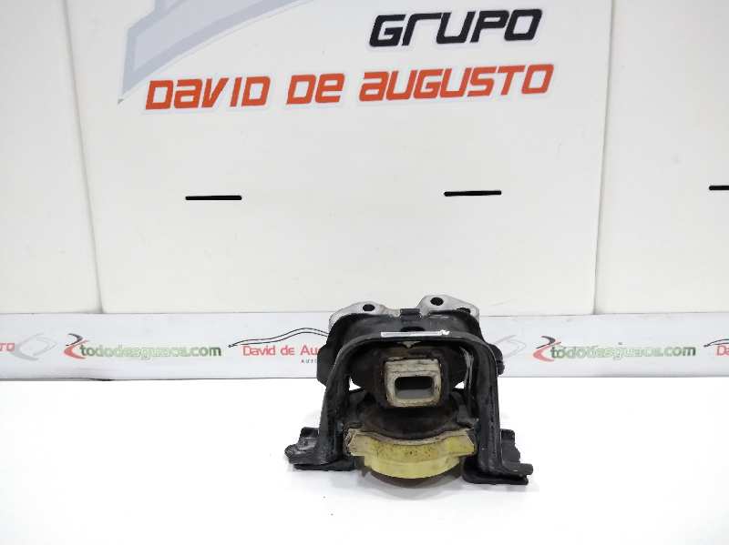 SOPORTE MOTOR DERECHO