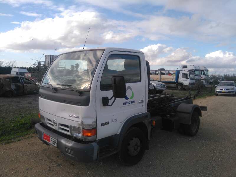 NISSAN CABSTAR ->09.06 Cabstar 35.XX Cabina simple Cabina individual Motor 3,0 Ltr. - 110 kW Diesel foto 2