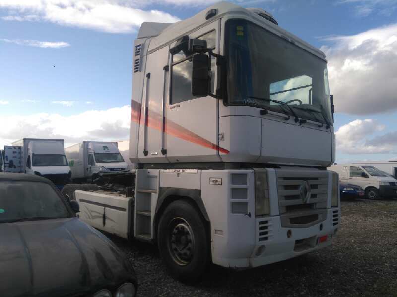 RENAULT MAGNUM 4XX.18/4XX.26 02 -> FAS   4X2   4XX.18 Larga distancia   |   01.01 - 12.06 foto 3