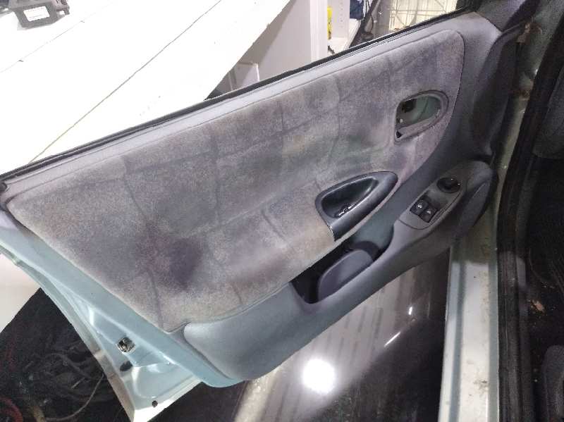 RENAULT MEGANE I CLASSIC (LA0) 1.9 D RN Motor 1,9 Ltr. - 47 kW Diesel foto 8