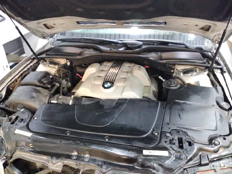 BMW SERIE 7 (E65/E66) 745i   |   10.01 - 12.05 foto 5