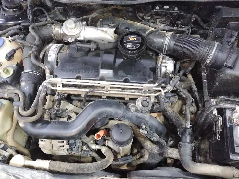 VOLKSWAGEN GOLF IV BERLINA (1J1) GTI Motor 1,9 Ltr. - 110 kW TDI foto 10
