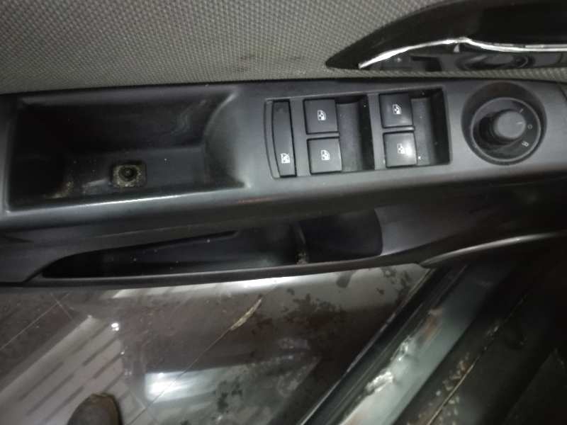 CHEVROLET CRUZE LT   |   08.11 - 12.12 foto 11
