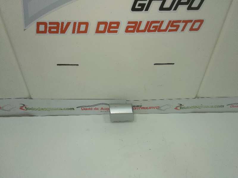 TAPA BOMBIN CERRADURA TRASERA DERECHA