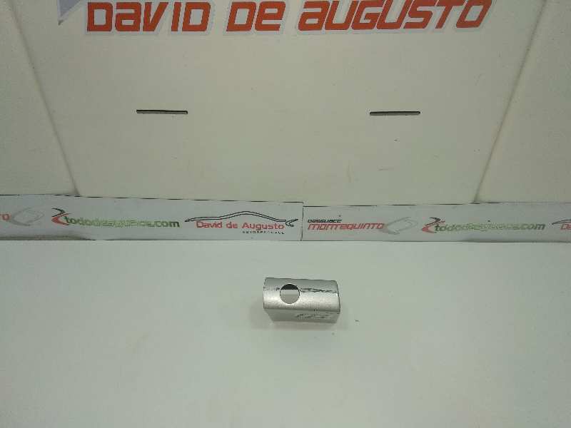 TAPA BOMBIN CERRADURA DELANTERA DERECHA