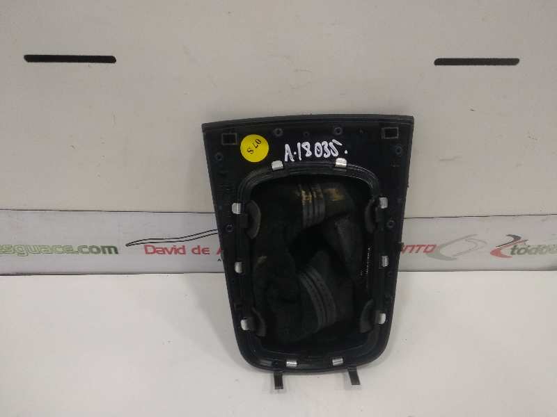 GUARNECIDOS PALANCA CAMBIO AUDI A3 (8L) 1.6 Ambiente   |   09.96 - 12.00