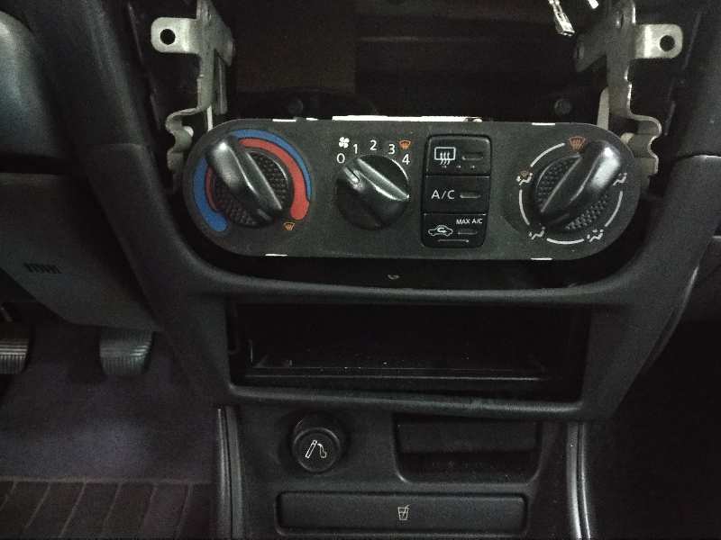 NISSAN ALMERA (N16/E) Acenta   |   12.02 - 12.04 foto 12