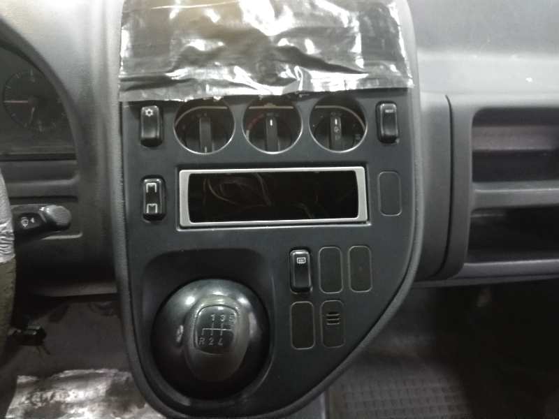MERCEDES VITO (W638) CAJA CERRADA 108 D        (638.064)   |   02.96 - 12.99 foto 11