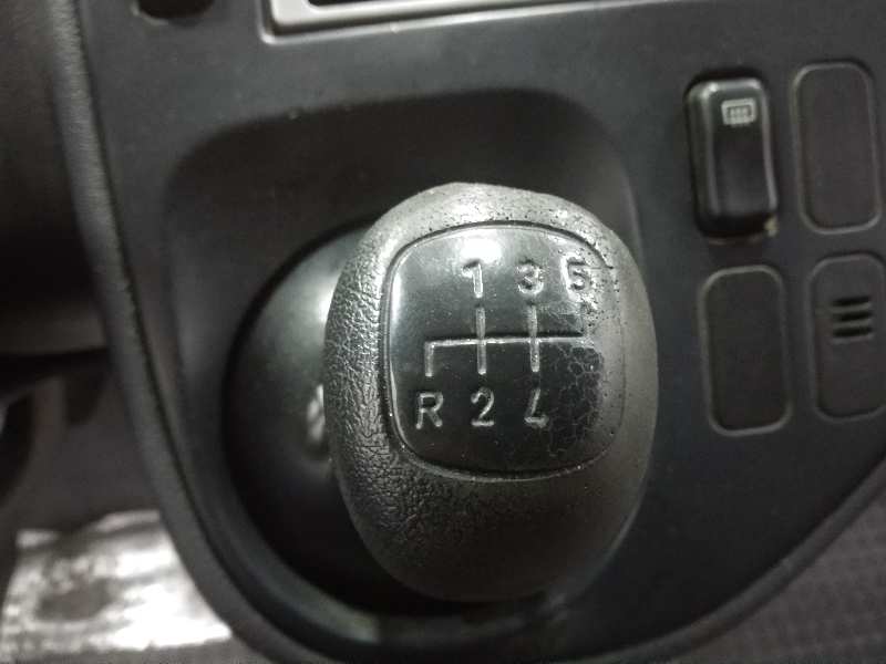 MERCEDES VITO (W638) CAJA CERRADA 108 D        (638.064)   |   02.96 - 12.99 foto 12