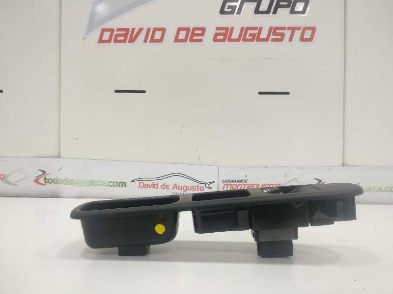 MANDO ELEVALUNAS DELANTERO DERECHO foto 5