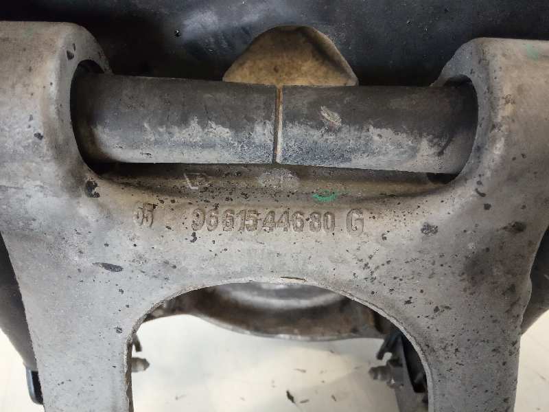 BRAZO SUSPENSION SUPERIOR DELANTERO IZQUIERDO