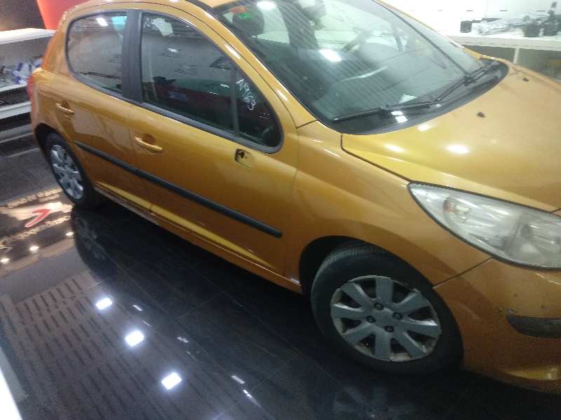 PEUGEOT 207 Confort   |   06.07 - 12.12 foto 9