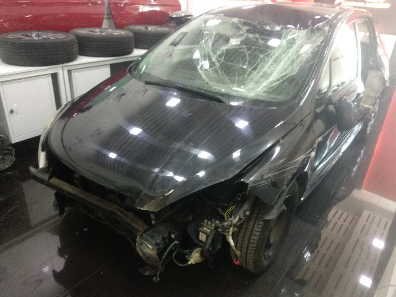 PEUGEOT 307 (S1) XR Clim Plus Motor 1,6 Ltr. - 66 kW 16V HDi foto 2