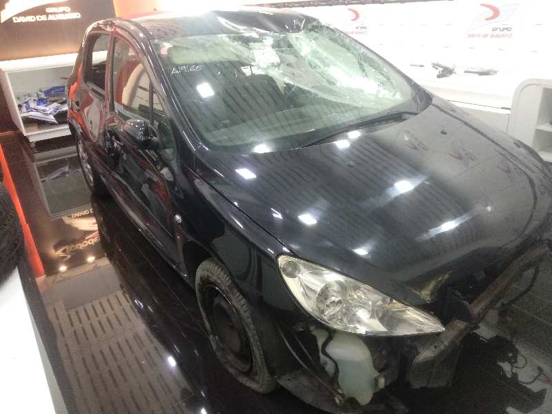 PEUGEOT 307 (S1) XR Clim Plus Motor 1,6 Ltr. - 66 kW 16V HDi foto 3