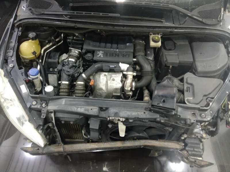 PEUGEOT 307 (S1) XR Clim Plus Motor 1,6 Ltr. - 66 kW 16V HDi foto 4