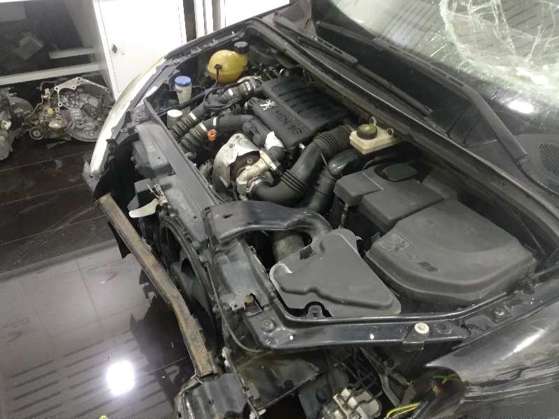 PEUGEOT 307 (S1) XR Clim Plus Motor 1,6 Ltr. - 66 kW 16V HDi foto 5
