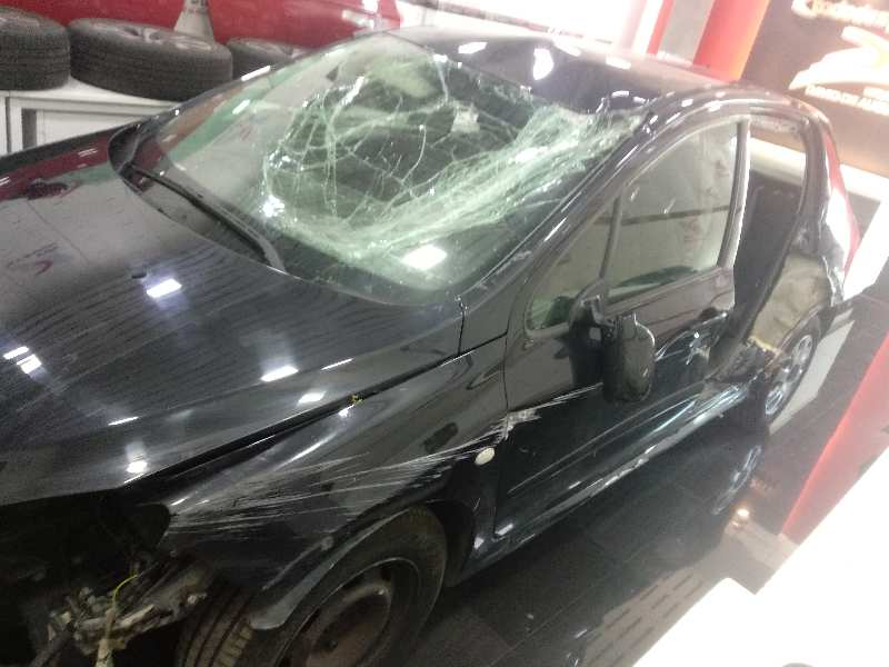 PEUGEOT 307 (S1) XR Clim Plus Motor 1,6 Ltr. - 66 kW 16V HDi foto 8