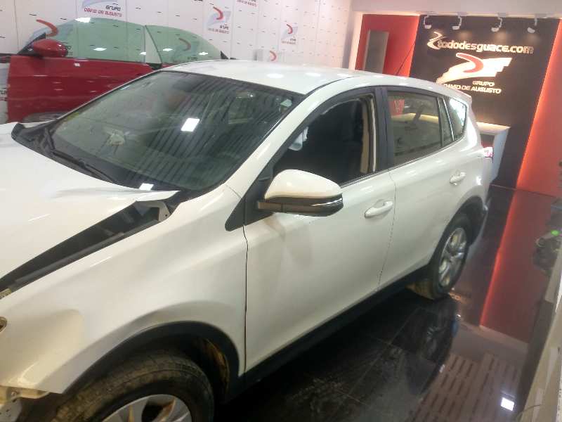 TOYOTA RAV 4 Active   |   01.14 - 12.15 foto 8