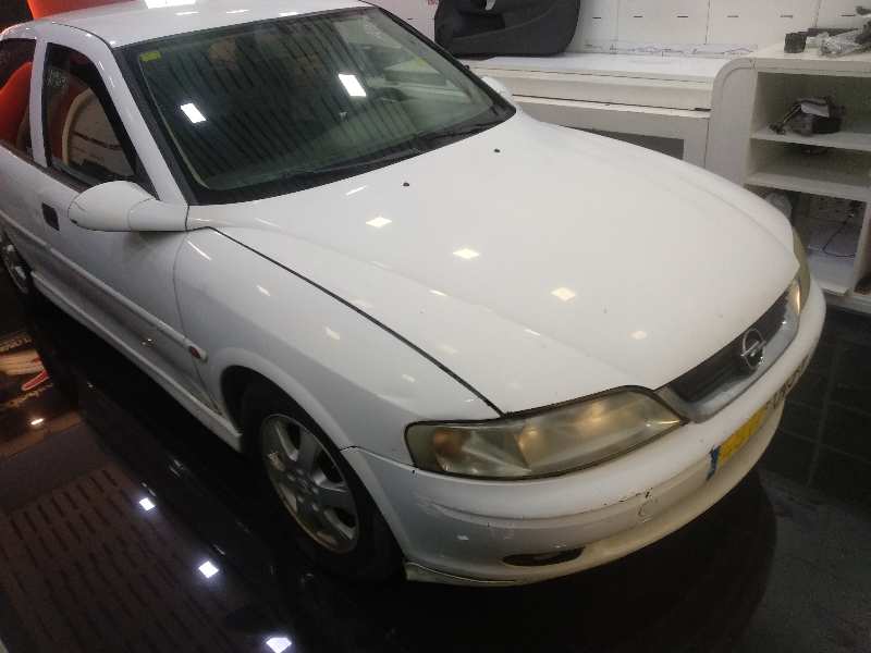 OPEL VECTRA B BERLINA Básico (1999->) Motor 1,6 Ltr. - 74 kW 16V foto 3
