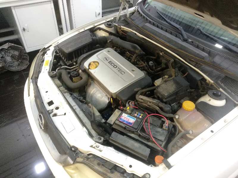 OPEL VECTRA B BERLINA Básico (1999->) Motor 1,6 Ltr. - 74 kW 16V foto 5