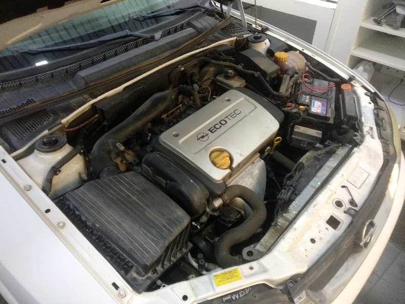 OPEL VECTRA B BERLINA Básico (1999->) Motor 1,6 Ltr. - 74 kW 16V foto 6