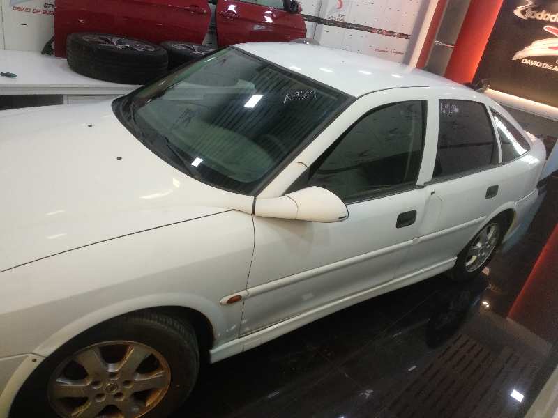 OPEL VECTRA B BERLINA Básico (1999->) Motor 1,6 Ltr. - 74 kW 16V foto 8