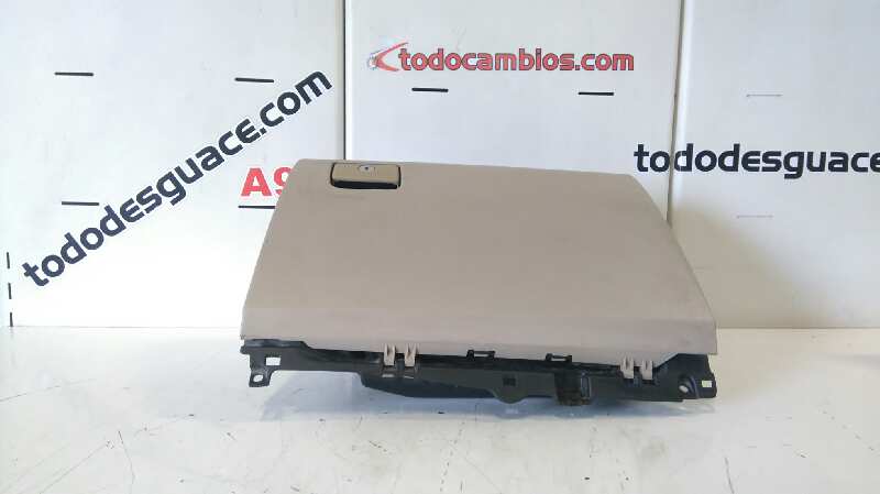 GUANTERA TOYOTA LAND CRUISER (J12) 3.0 D-4D GX   |   10.04 - 12.04