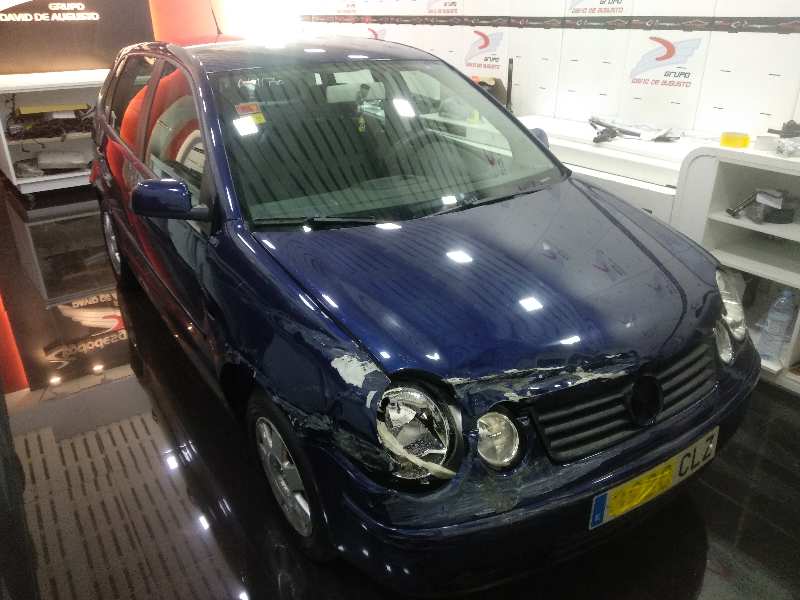 VOLKSWAGEN POLO (9N1) Highline   |   11.01 - 12.05 foto 3