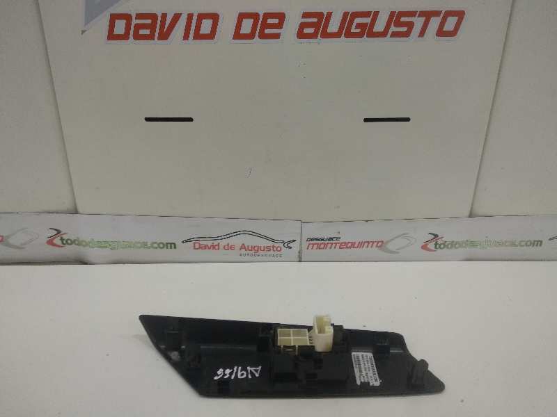 MANDO ELEVALUNAS TRASERO IZQUIERDO TOYOTA RAV 4 Active   |   01.14 - 12.15